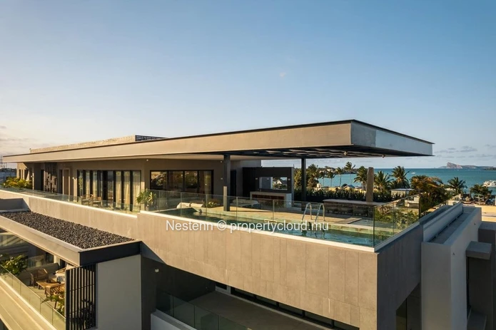 Penthouse de quatres chambres dans un domaine prestigieux proche de la plage