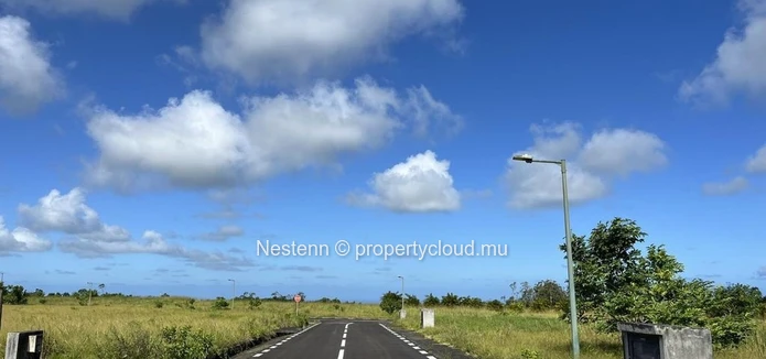 Spacious 5,015 m² Residential Plot with Golf Lifestyle in Avalon