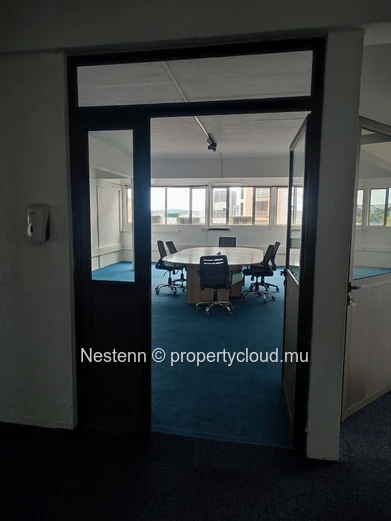 Furnished office on the 3rd floor with stunning views of the city center
