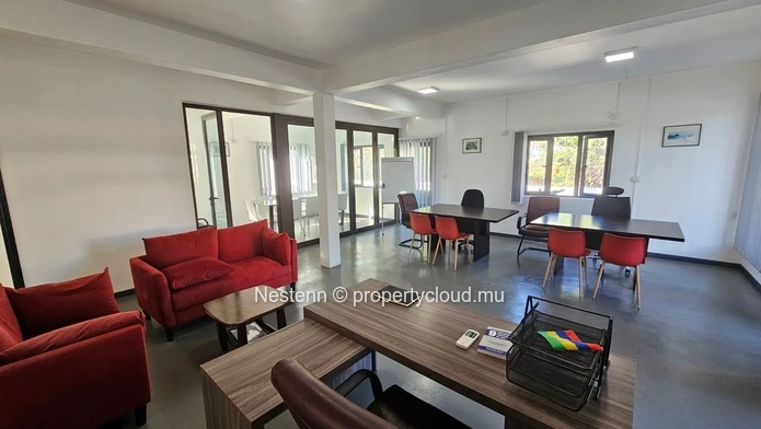 Commercial space of 65 m2