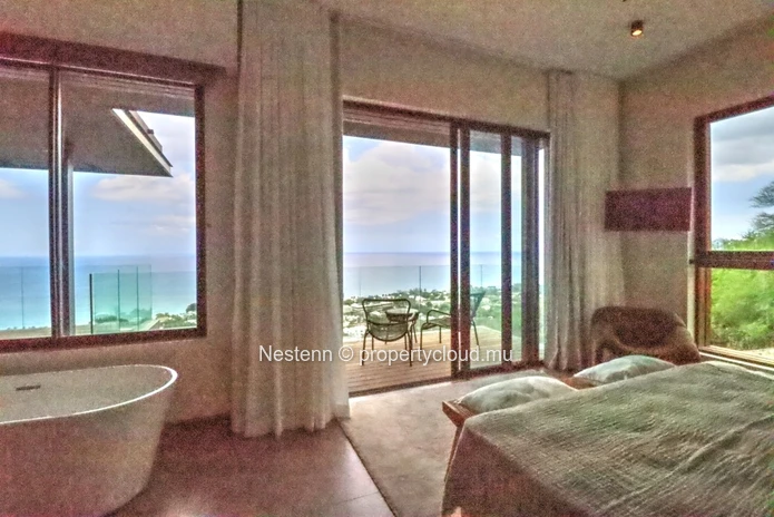 Villa d'exception de 5 chambres en suite avec vue imprenable sur le lagon et la montagne du Morne 