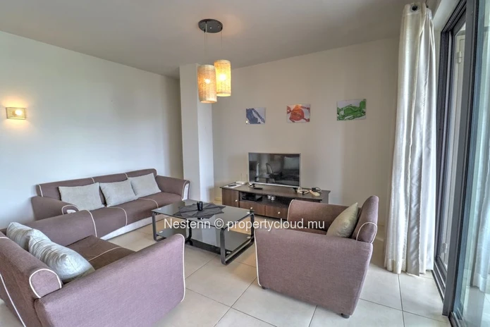 Beautiful three-bedroom apartment with terrace and sea view