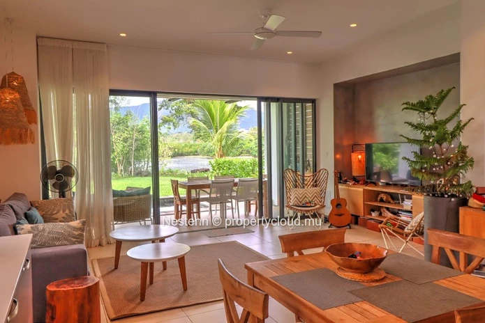 Superbe duplex de luxe en bord de rivière