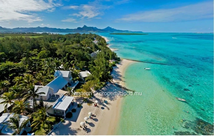 Villa en duplex de 3 chambres avec piscine privée dans une région préservée.