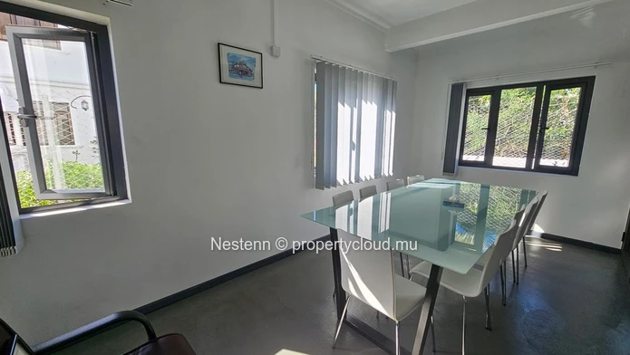 Commercial space of 65 m2