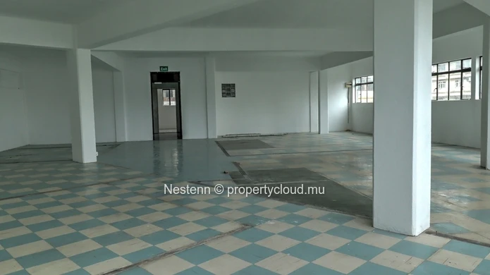 Commerce of 185m2