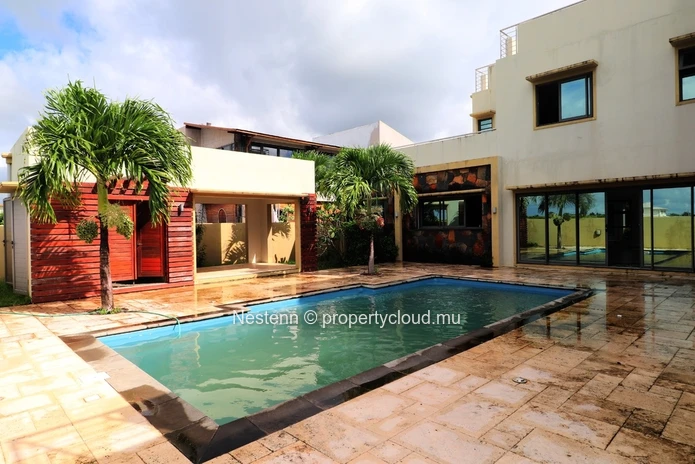 Villa moderne de 5 chambres avec piscine privée