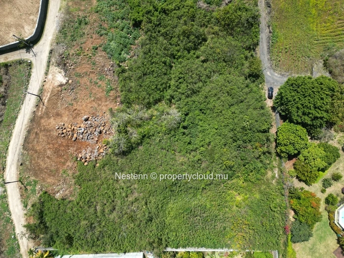 Residential land 2548m² near beach 