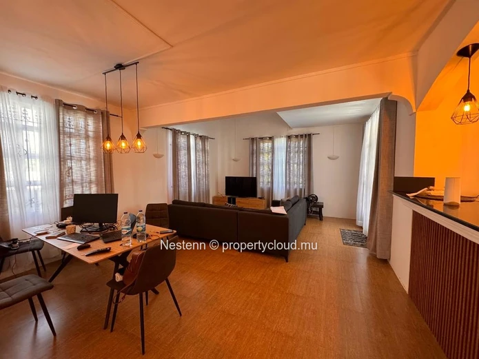 Contemporary duplex villa with 4 bedrooms in a quiet area.