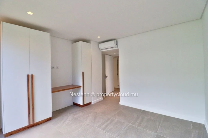 Magnifique duplex de 3 chambres avec piscine privée et vue sur la mer