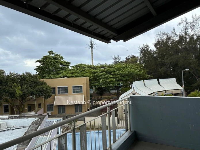Duplex en residence avec piscine et plage a pied