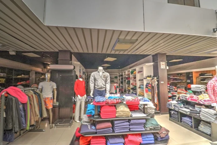 Commercial Space of 1200 m²