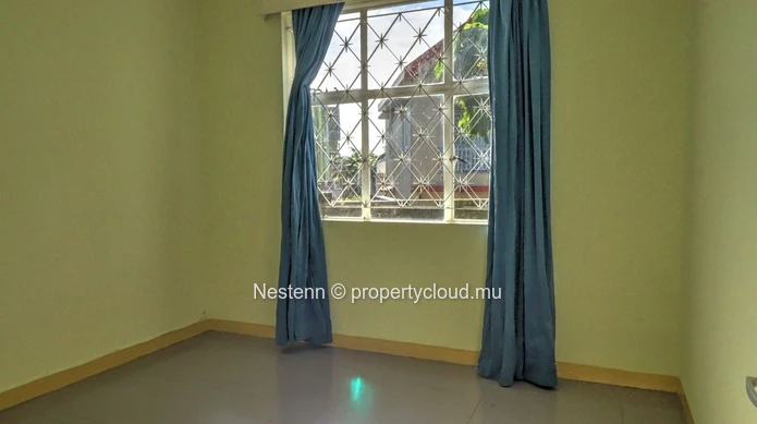 Traditional single-storey villa with 4 bedrooms