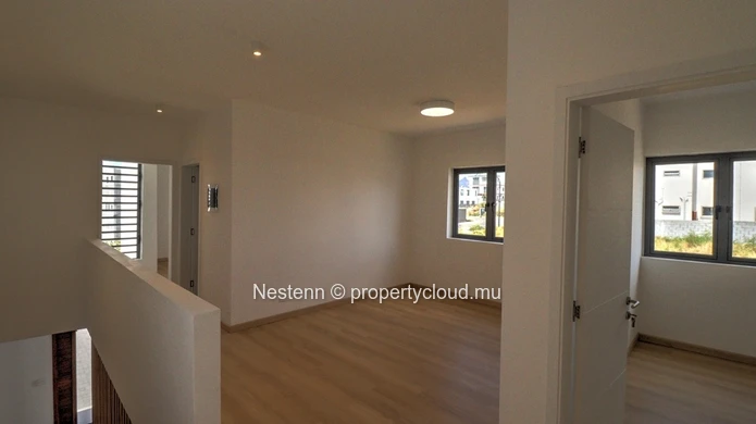 Villa duplex moderne avec vue mer et montagne 