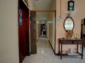 6 Bedroom House