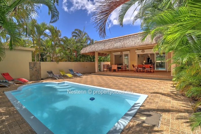 Villa de plain pied dans une residence securisee, prés de la mer