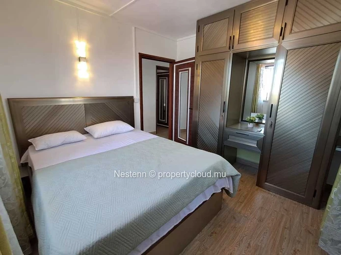 Apartment with shared pool and parking