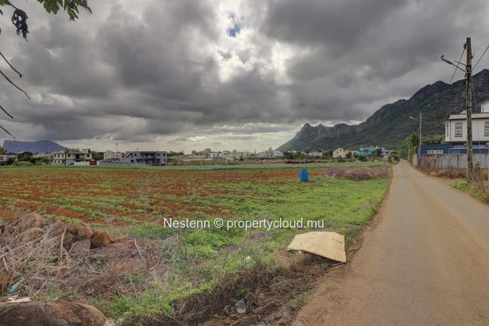 Residential land of 1011.7m2