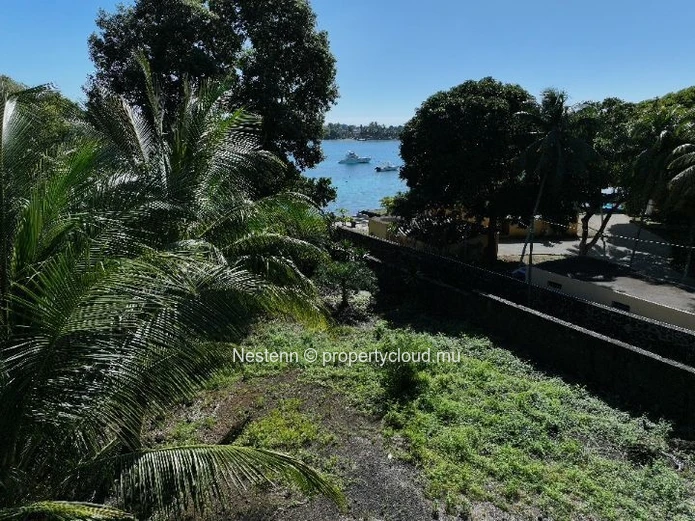 Direct seafront plot of land