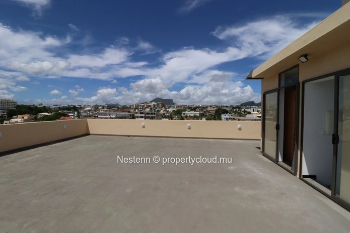 Vie côtière moderne – Appartement élégant et entièrement meublé à 3 minutes de la plage de Flic en Flac