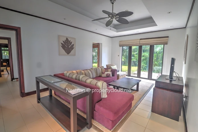 5-bedroom villa with sea view