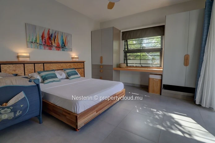 Beautiful, newly built single-storey villa with private pool, in a quiet residential area