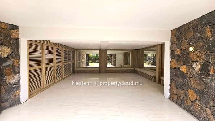 Villa de 8 chambres dans le prestigieux Golf Estate