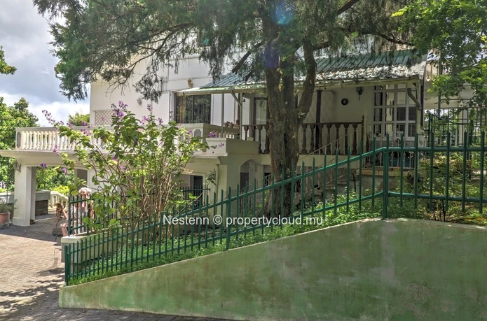 Maison familiale 4 chambres dans un quartier prisé