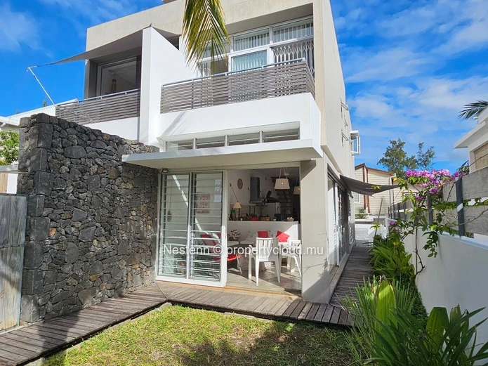 Duplex sécurisé de 3 chambres à louer, a quelques pas de la plage de Pointe d'Esny