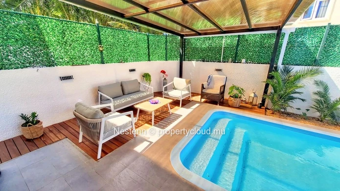 Charming 3-bedroom house with a private pool