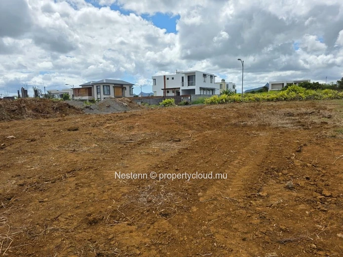 Residential land of 627.80 m²