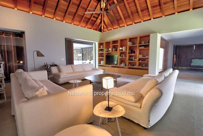 Exquisite villa on Anahita's Golf Estate: A fusion of luxury and natural elegance