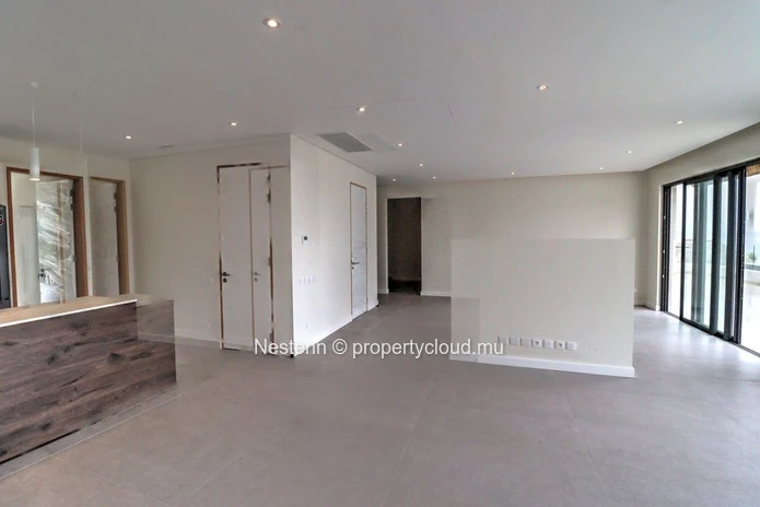 Penthouse de 4 chambres avec vue mer et montagne 