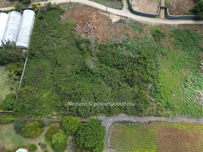Residential land 2548m² near beach 
