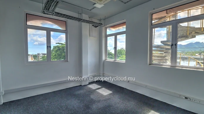 Office of 400m2