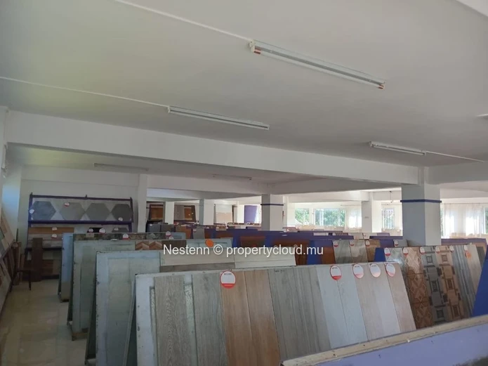 Exceptional commercial location