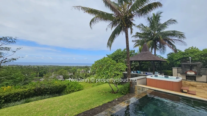 Villa de luxe de 5 chambres avec vue sur la mer 