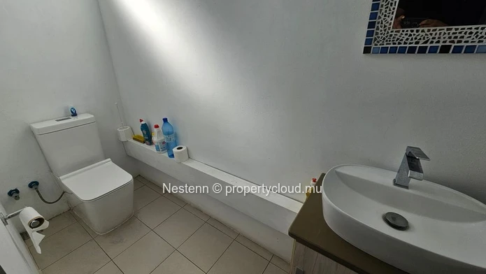 Commercial space of 65 m2