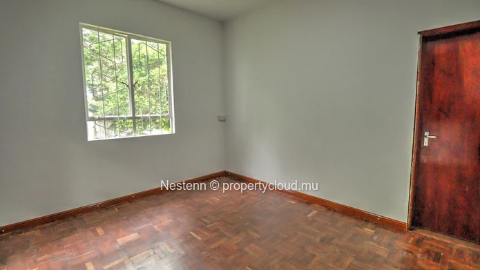 Large, multi-purpose property – Ideal for offices, a practice, or a mixed-use project