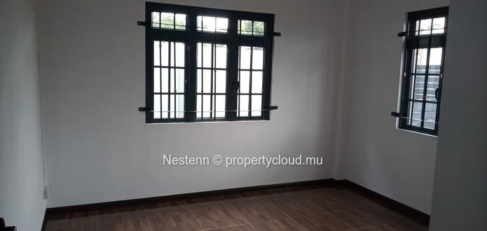 Duplex à usage de bureau ou résidence