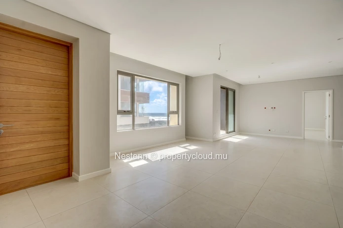 Appartement de 3 chambres dans une résidence en bord de mer. 
