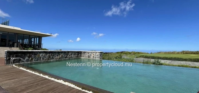 Spacious 5,015 m² Residential Plot with Golf Lifestyle in Avalon