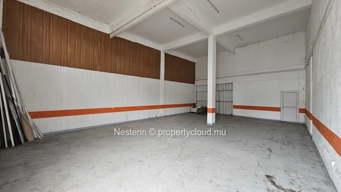 Entrepôt de 130m2