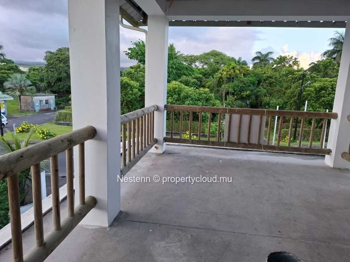 Bâtiment commercial de 340 m² Idéalement situé 