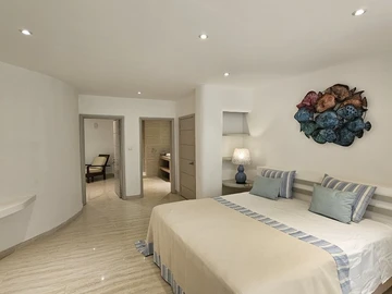 8 Bedroom House
