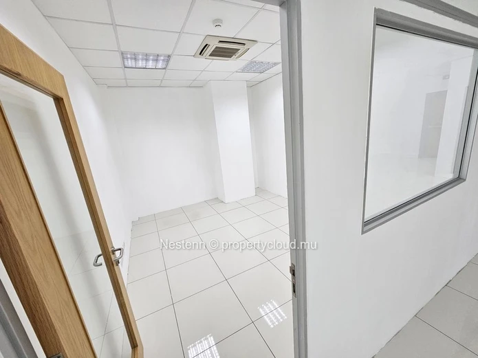 Office space of 270 m² 