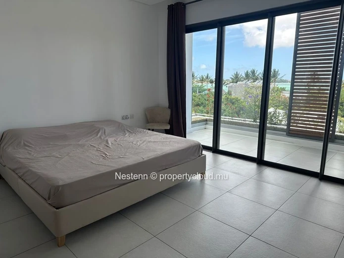 3 bedroom apartment with sea view