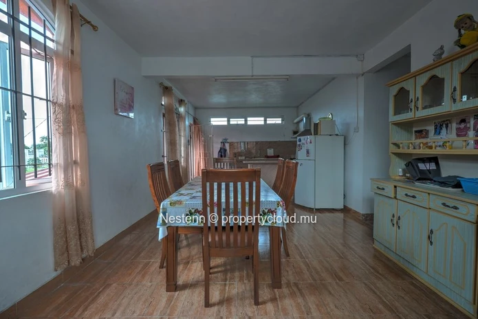 Maison spacieuse de 7 chambres 