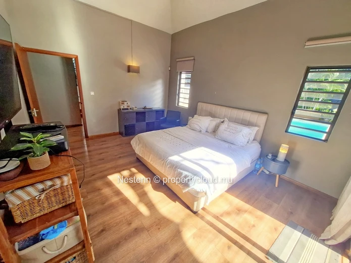 Superbe villa spacieuse de 4 chambres, située dans un quartier résidentiel calme et recherché