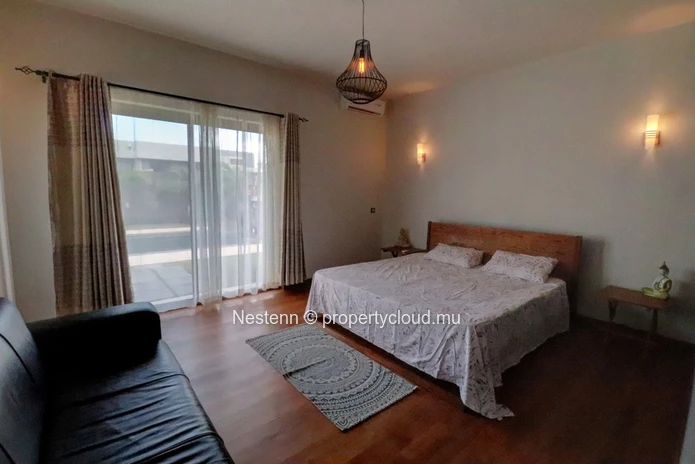 Villa contemporaine de 3 chambres dans un domaine sécurisé 